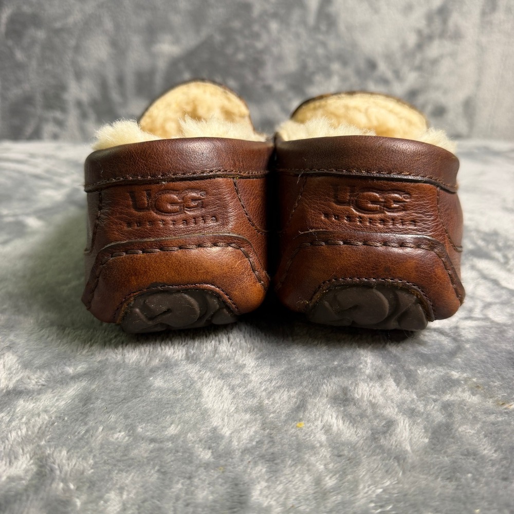 UGG Australia Mens SZ 9 Ascot Brown Leather Sheepskin Lined Slippers - Picture 3 of 10